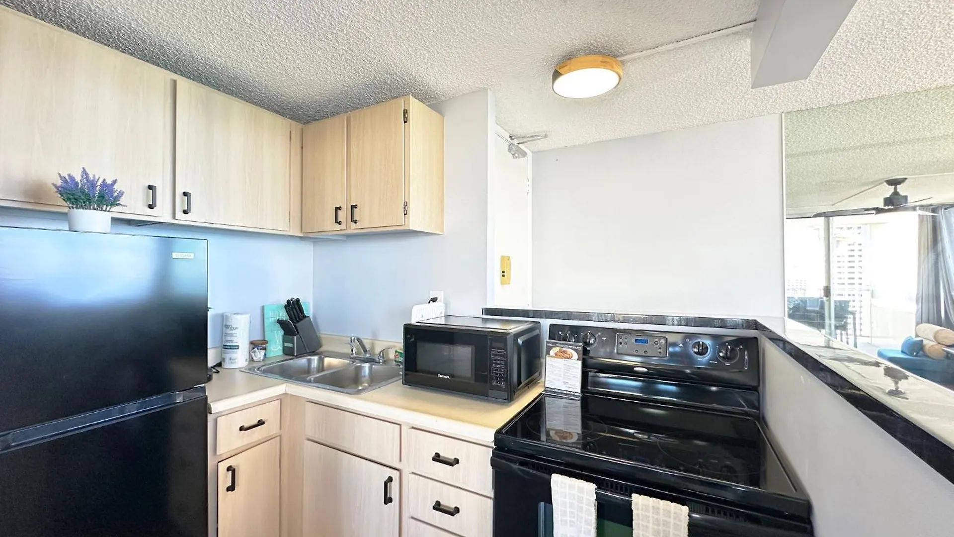 Pacific Monarch 1Br With Great Ocean Views And Rooftop Pool! Гонолулу